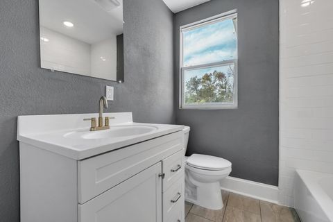 Tiny photo for 132 Oak Street, Tallahassee, FL 32301 (MLS # 391861)