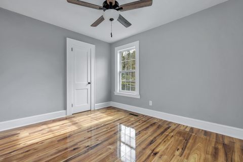 Tiny photo for 132 Oak Street, Tallahassee, FL 32301 (MLS # 391861)