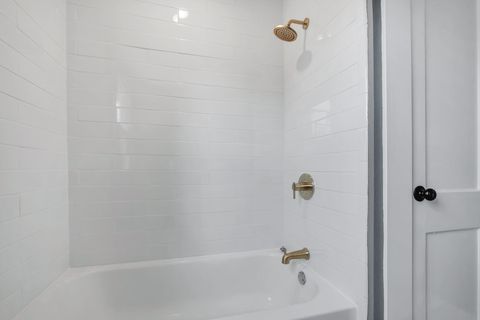 Tiny photo for 132 Oak Street, Tallahassee, FL 32301 (MLS # 391861)