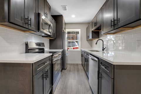 Tiny photo for 1226 Hidden Place, Tallahassee, FL 32304 (MLS # 394129)