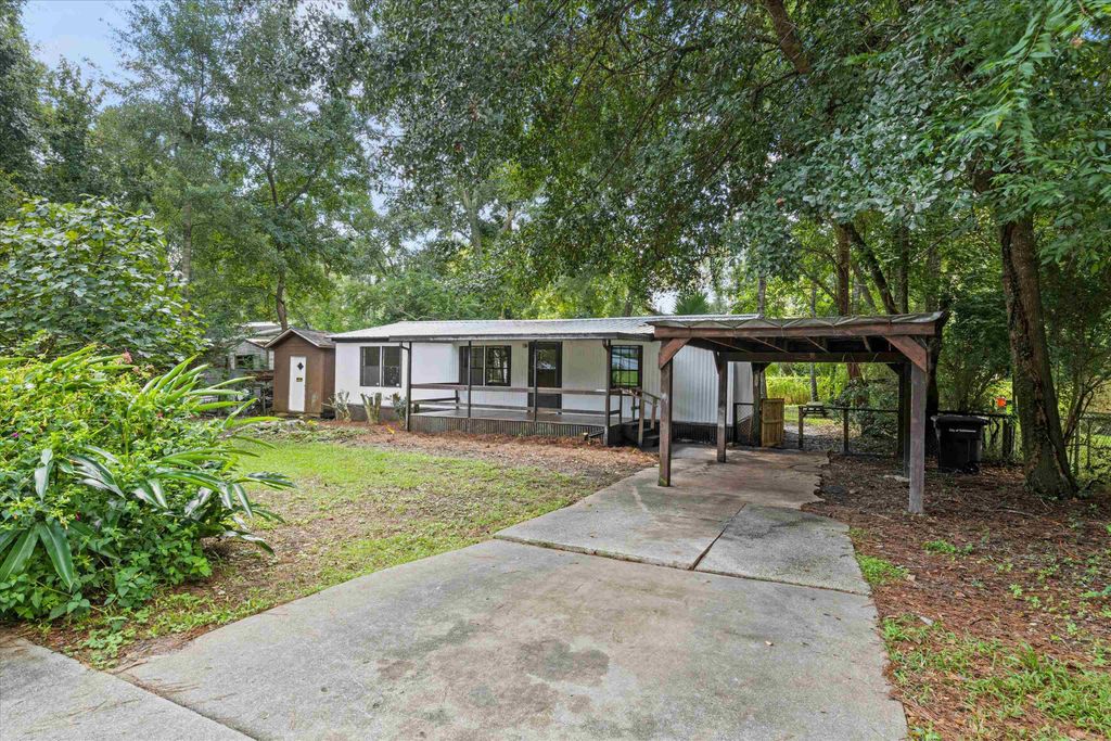 Photo of 3297 Connie Dr Dr, Tallahassee, FL 32311 (MLS # 390401)