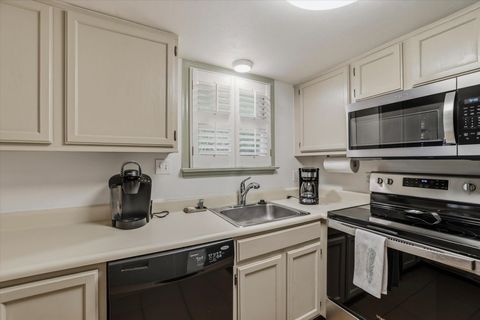 Tiny photo for 316 S Franklin Boulevard, Tallahassee, FL 32301 (MLS # 401069)