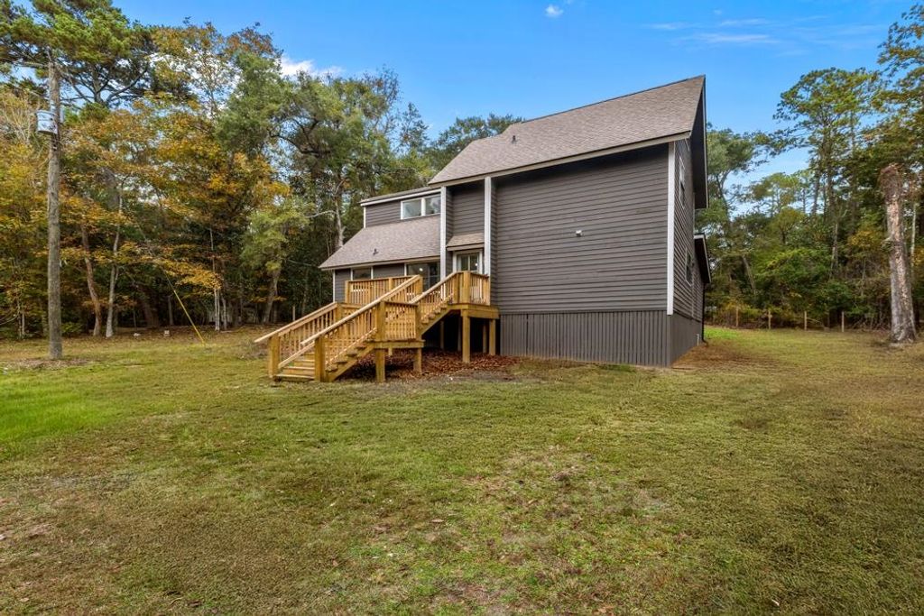 Photo of 2066 Tallavana Trail, Havana, FL 32333 (MLS # 393096)