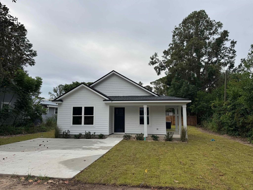 Photo of 1125 E Dogwood Street, Monticello, FL 32344 (MLS # 392005)