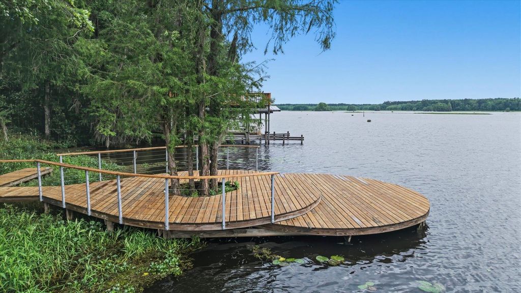 Photo of 1136 Coe Landing Road, Tallahassee, FL 32310 (MLS # 399988)