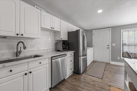 Tiny photo for 104 W 4Th Avenue, Tallahassee, FL 32303 (MLS # 394872)