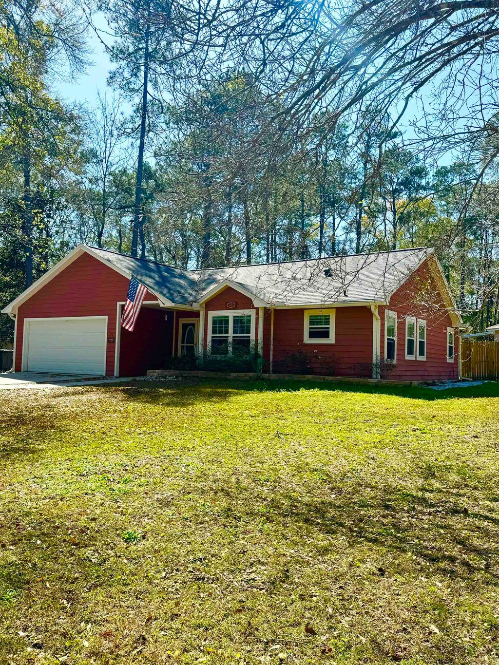 Photo of 1842 Bridgemont Trail, Tallahassee, FL 32312 (MLS # 390503)