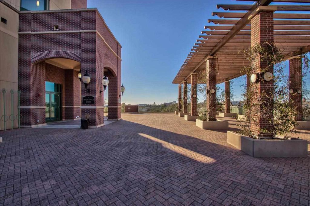 Photo of 300 S Duval Street #505, Tallahassee, FL 32301 (MLS # 397095)