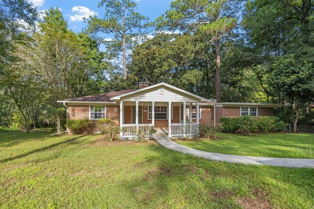 Photo of 1142 Old Fort Drive, Tallahassee, FL 32301 (MLS # 400640)