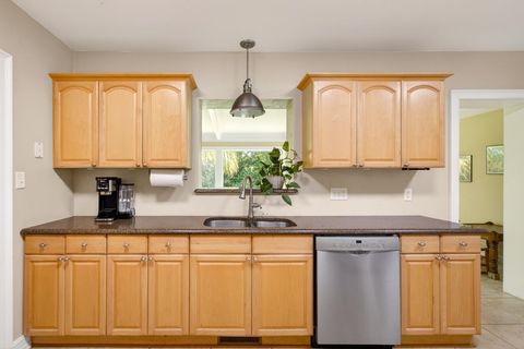 Tiny photo for 1102 SARASOTA Drive, Tallahassee, FL 32301 (MLS # 400630)