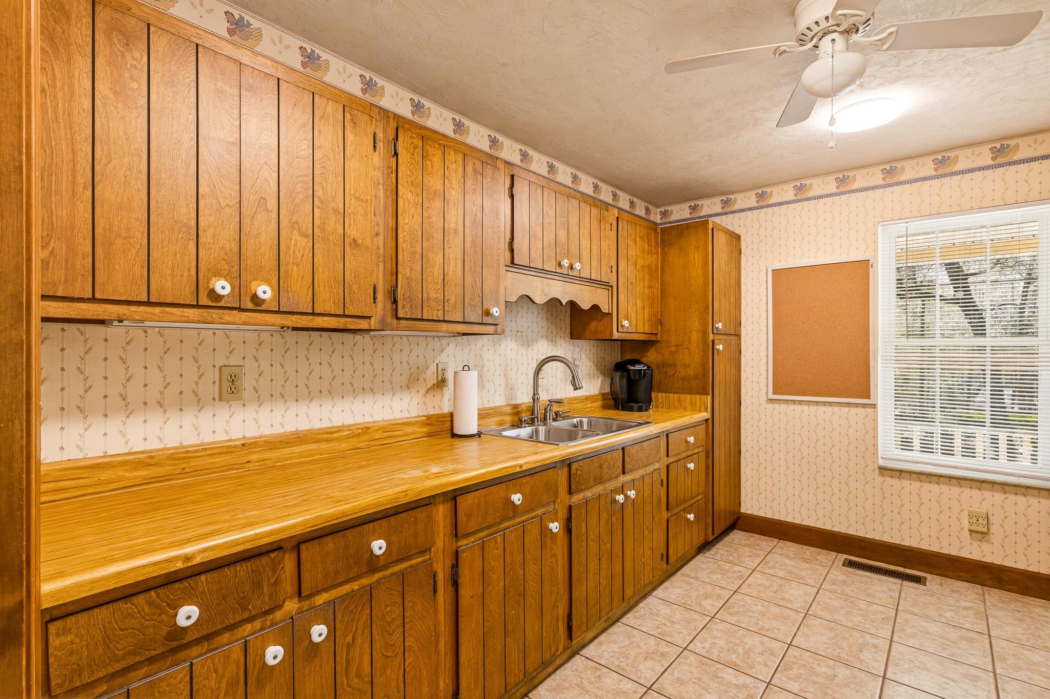 8152 Queen Anna Drive