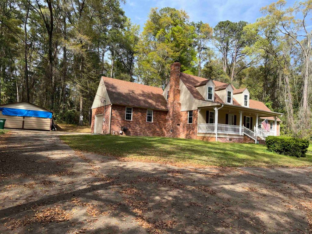 Photo of 8152 Queen Anna Drive, Tallahassee, FL 32317 (MLS # 397481)