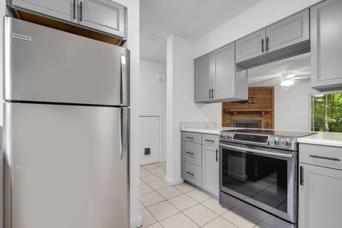 Tiny photo for 1846 Sylvan Court, Tallahassee, FL 32303 (MLS # 389808)