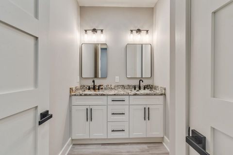 Tiny photo for 226 E BRADFORD Road #A & B, Tallahassee, FL 32303 (MLS # 394972)