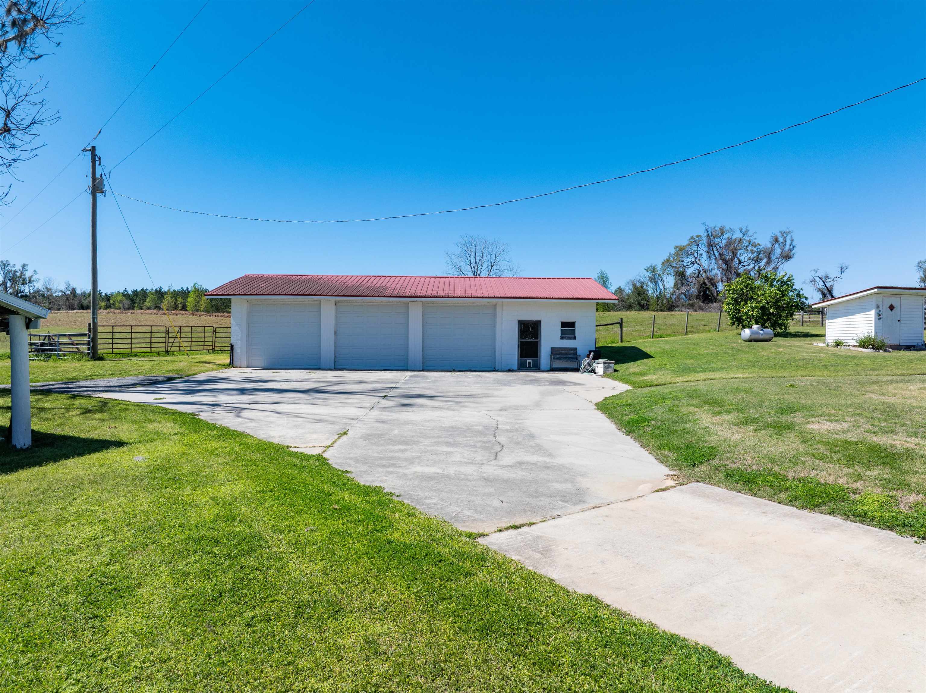 511 SW Sundown Creek Road