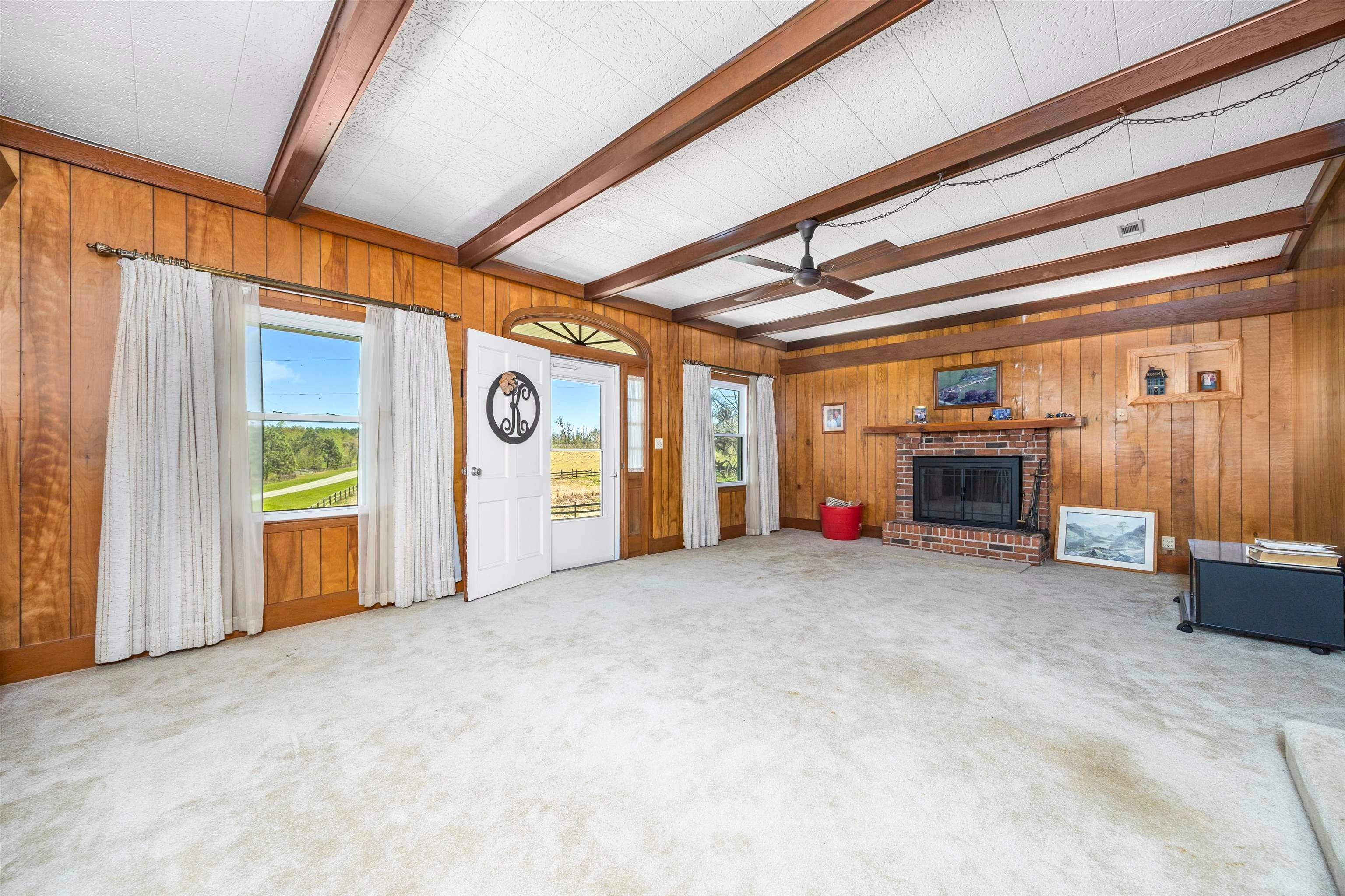 511 SW Sundown Creek Road