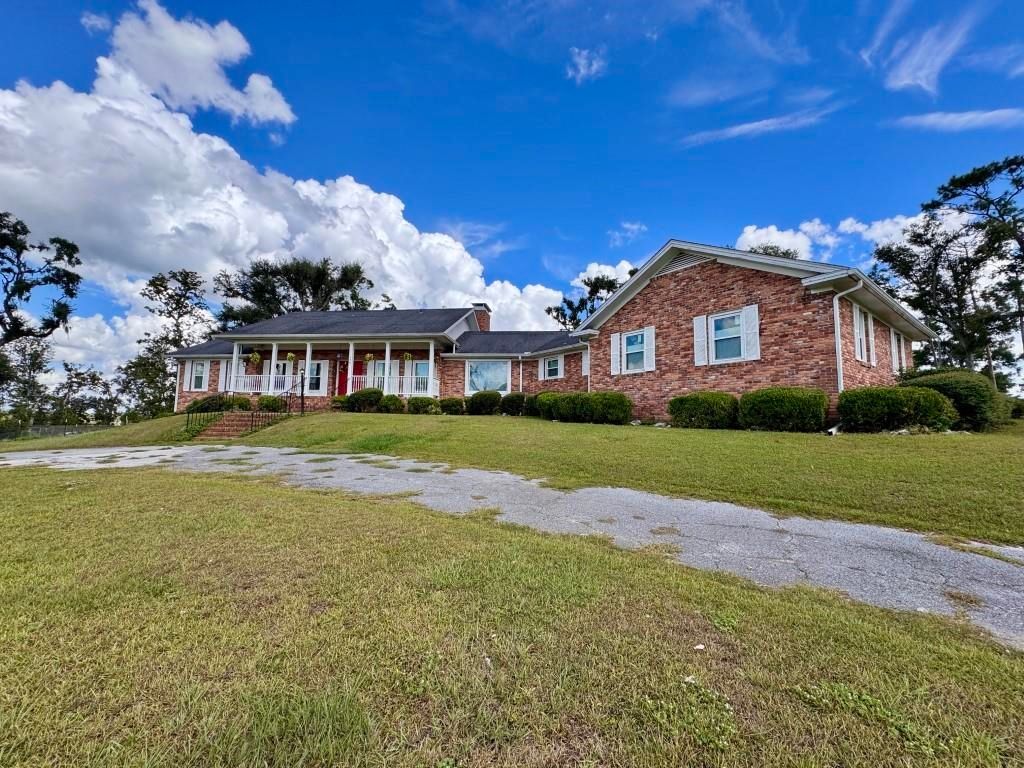 Photo of 588 NW Pickle Lane, Madison, FL 32340 (MLS # 391555)