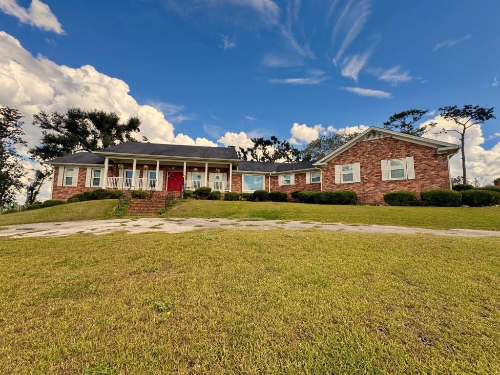 Photo of 588 NW Pickle Lane, Madison, FL 32340 (MLS # 391555)