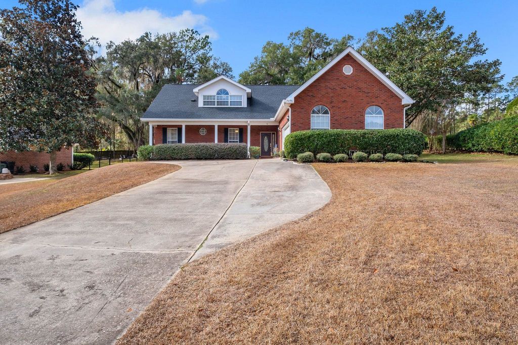Photo of 7096 Spicewood Lane, Tallahassee, FL 32312 (MLS # 400127)