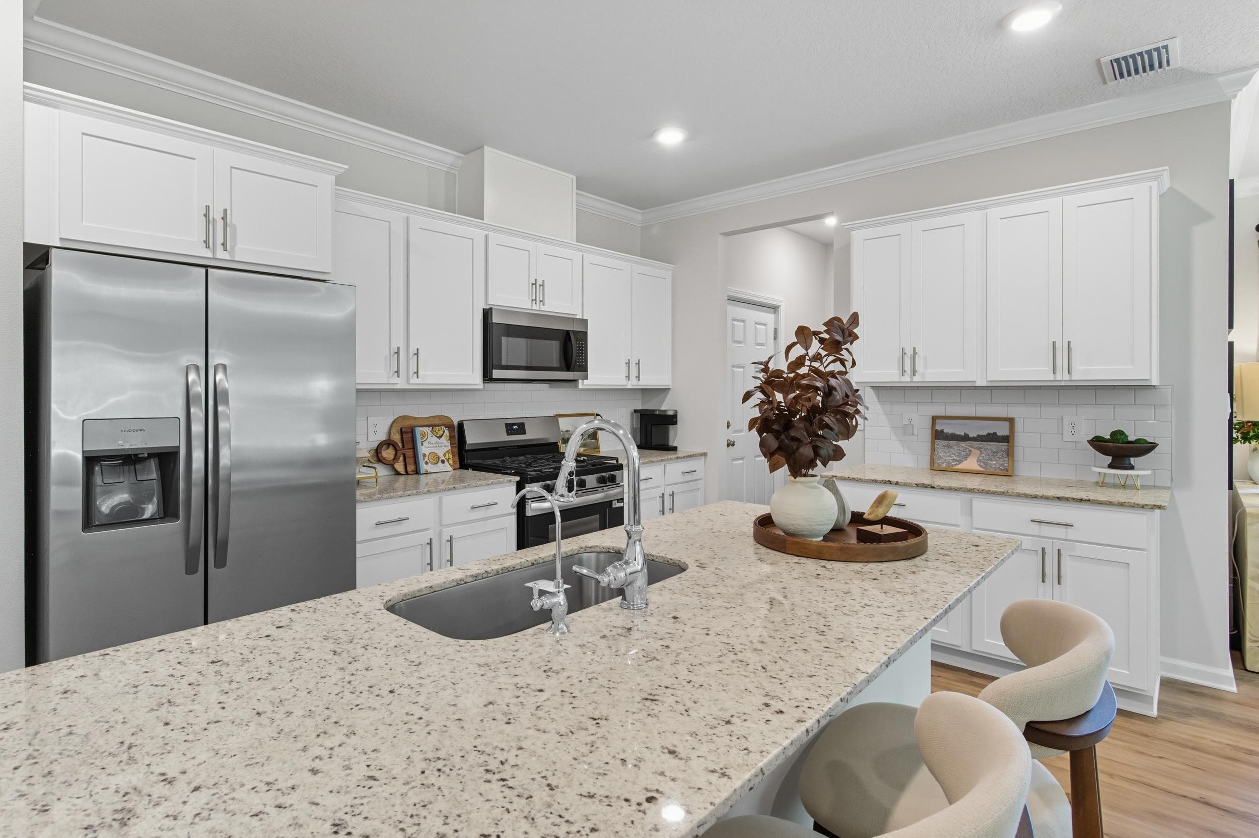 175 Needle Thrush Circle