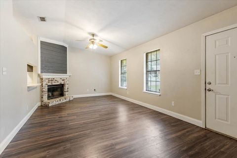 Tiny photo for 247 WHETHERBINE Way, Tallahassee, FL 32301 (MLS # 394200)