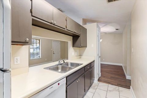 Tiny photo for 247 WHETHERBINE Way, Tallahassee, FL 32301 (MLS # 394200)