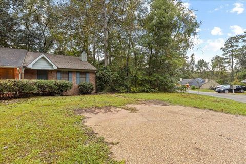 Tiny photo for 247 WHETHERBINE Way, Tallahassee, FL 32301 (MLS # 394200)