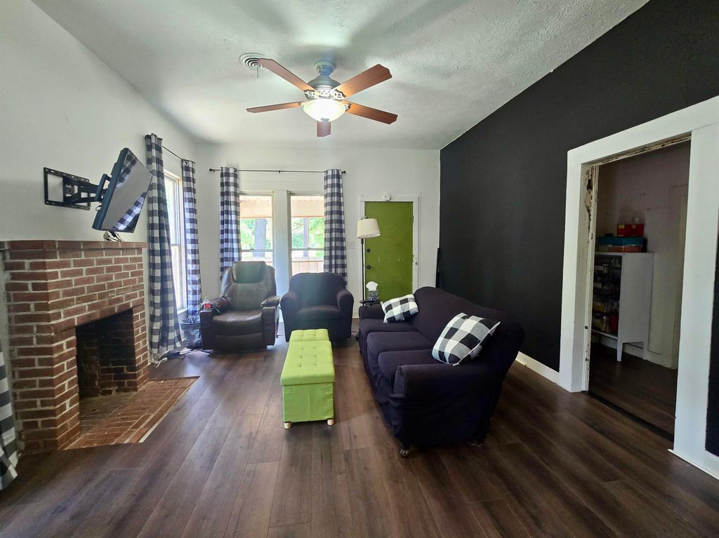 Photo of 8497 SYCAMORE Road, Greensboro, FL 32351 (MLS # 400160)