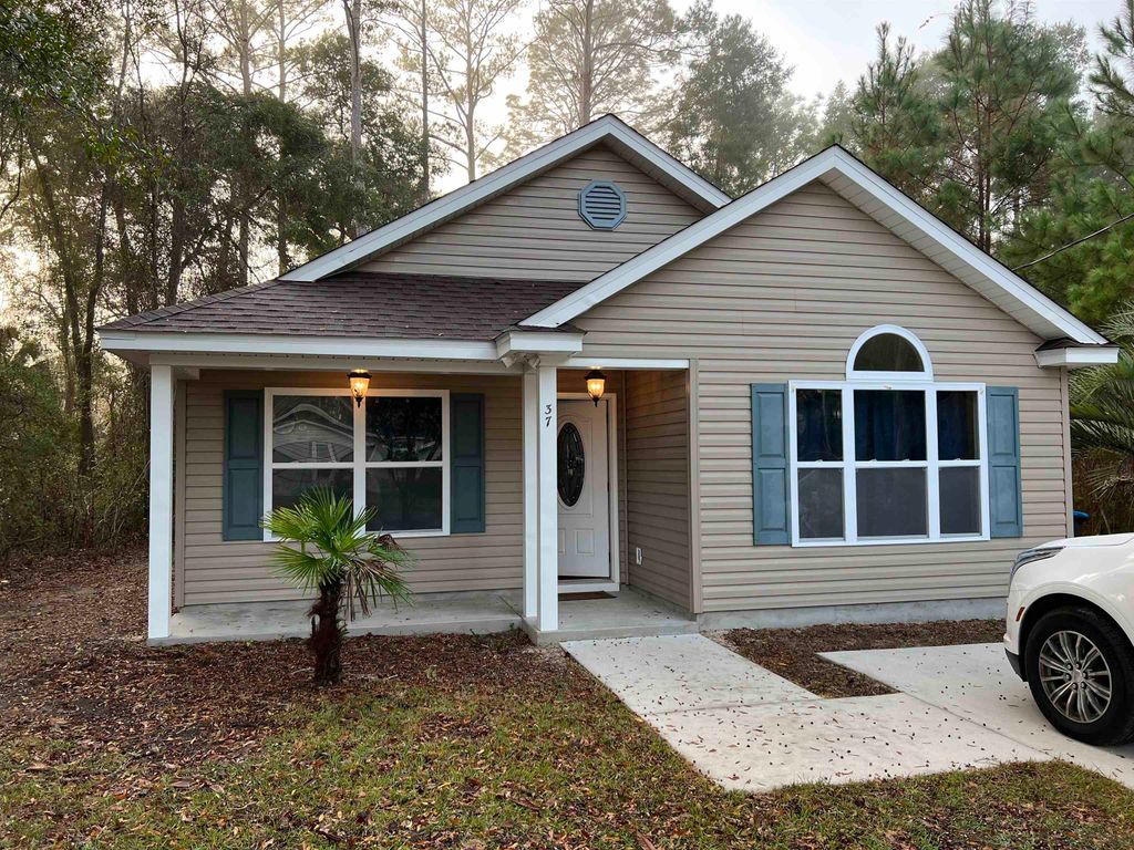 Photo of 37 COCHISE Street, Crawfordville, FL 32327 (MLS # 399553)