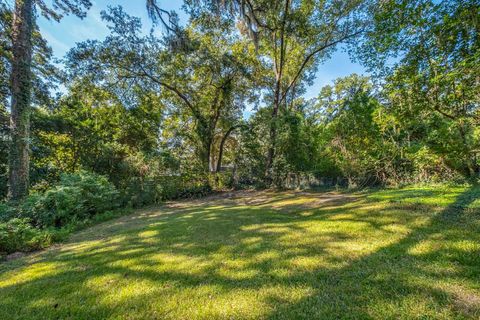 Tiny photo for 407 Vinnedge Ride, Tallahassee, FL 32303 (MLS # 390666)