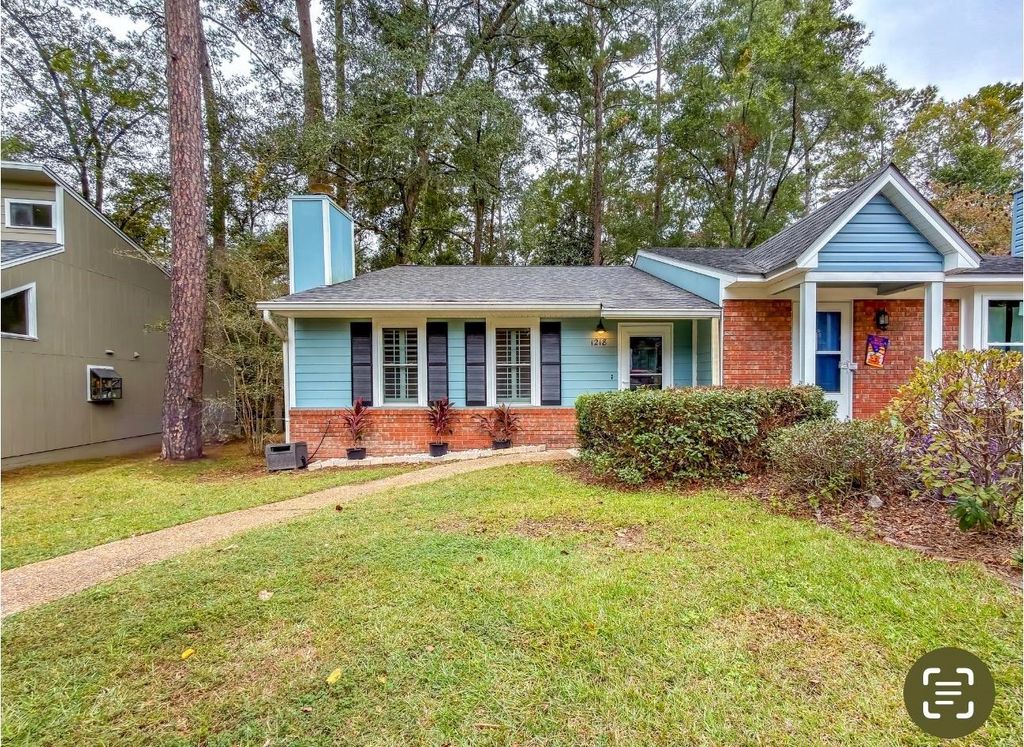Photo of 1218 BRAFFORTON Drive, Tallahassee, FL 32311 (MLS # 392717)
