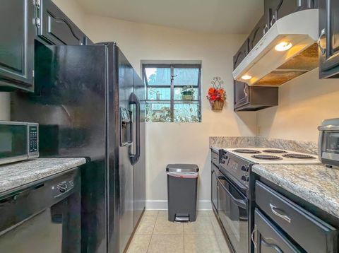 Tiny photo for 1218 BRAFFORTON Drive, Tallahassee, FL 32311 (MLS # 392717)