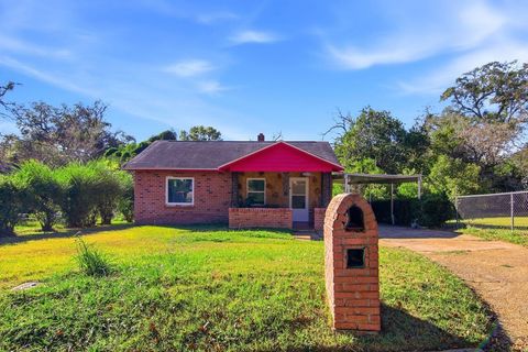 Tiny photo for 1008 Central Street, Tallahassee, FL 32303 (MLS # 394264)