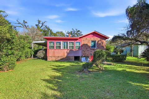 Tiny photo for 1008 Central Street, Tallahassee, FL 32303 (MLS # 394264)