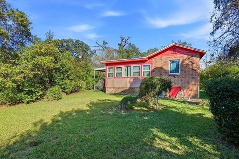 Tiny photo for 1008 Central Street, Tallahassee, FL 32303 (MLS # 394264)