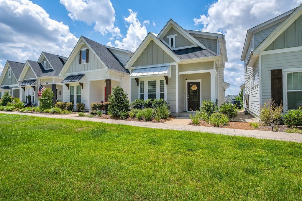 Photo of 2912 Blue Blossom Trail, Tallahassee, FL 32308 (MLS # 388570)