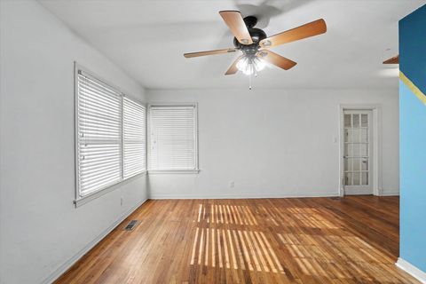 Tiny photo for 1100 Hawthorne Street, Tallahassee, FL 32308 (MLS # 398434)