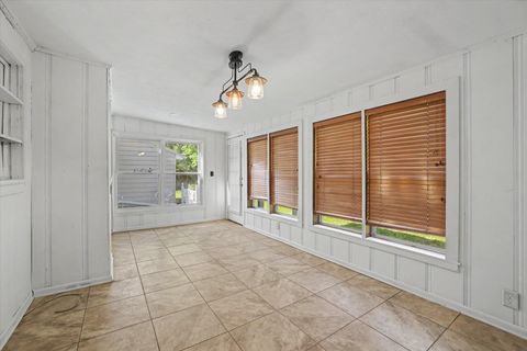 Tiny photo for 1100 Hawthorne Street, Tallahassee, FL 32308 (MLS # 398434)