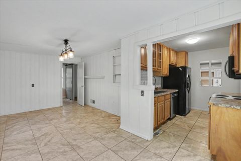 Tiny photo for 1100 Hawthorne Street, Tallahassee, FL 32308 (MLS # 398434)