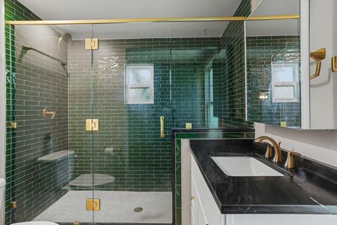 Tiny photo for 1100 Hawthorne Street, Tallahassee, FL 32308 (MLS # 398434)