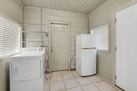 Tiny photo for 1100 Hawthorne Street, Tallahassee, FL 32308 (MLS # 398434)