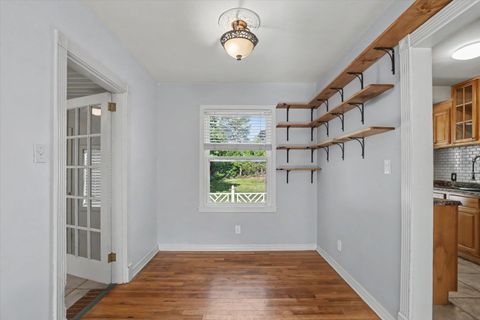 Tiny photo for 1100 Hawthorne Street, Tallahassee, FL 32308 (MLS # 398434)