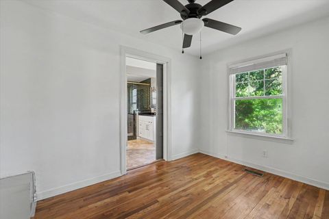 Tiny photo for 1100 Hawthorne Street, Tallahassee, FL 32308 (MLS # 398434)