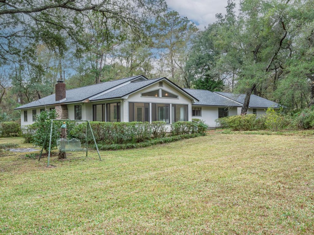 Photo of 7049 Carmel Drive, Tallahassee, FL 32309 (MLS # 393977)