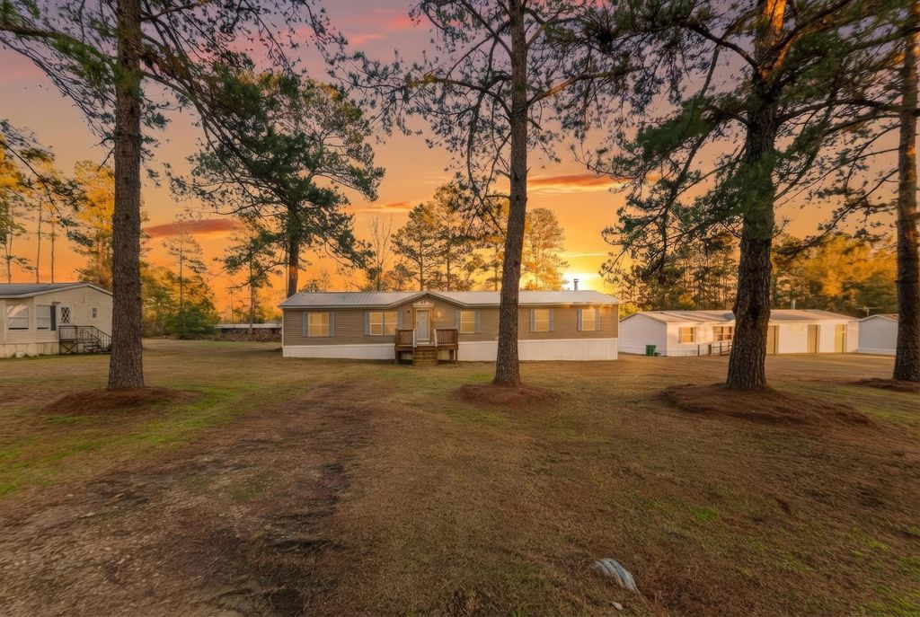 Photo of 71 BOB WHITE Trail, Havana, FL 32333 (MLS # 395839)