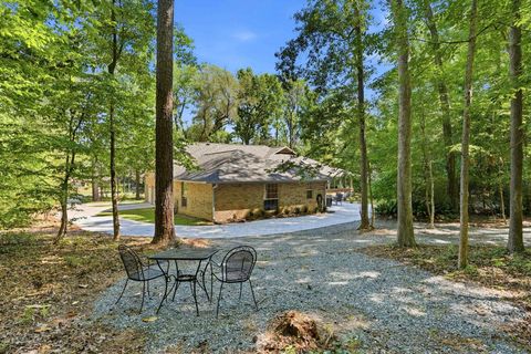 Tiny photo for 3549 LAKESHORE Drive, Tallahassee, FL 32312 (MLS # 399012)