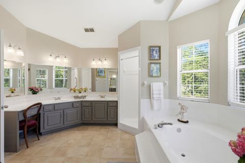 Tiny photo for 3549 LAKESHORE Drive, Tallahassee, FL 32312 (MLS # 399012)