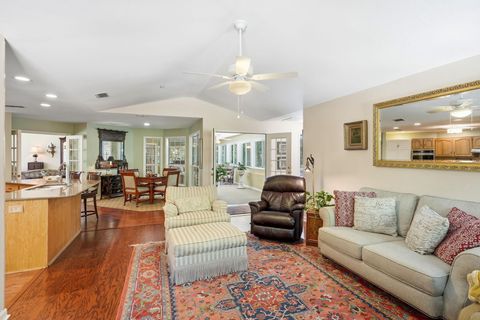 Tiny photo for 3549 LAKESHORE Drive, Tallahassee, FL 32312 (MLS # 399012)