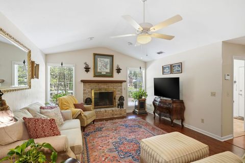 Tiny photo for 3549 LAKESHORE Drive, Tallahassee, FL 32312 (MLS # 399012)