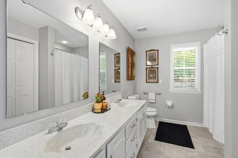 Tiny photo for 3549 LAKESHORE Drive, Tallahassee, FL 32312 (MLS # 399012)